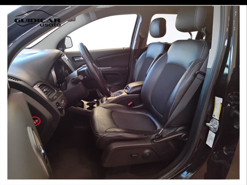 GuidiCar - FIAT Freemont 2015 Freemont 2.0 mjt 16v Cross 4x4 170cv auto Usato