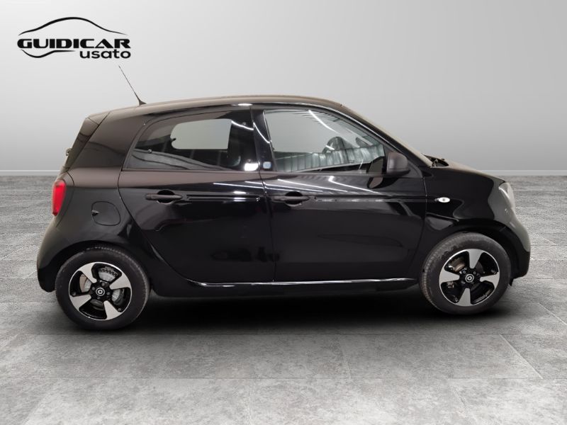 GuidiCar - SMART Forfour II 2020 2021 Forfour eq Passion 22kW Usato