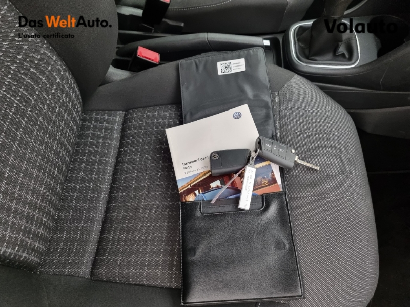 GuidiCar - VOLKSWAGEN Polo 5ª serie  2017 Polo 5ª serie - Polo 1.4 TDI 90 CV 5p. Comfortline BlueMotion Technology Usato