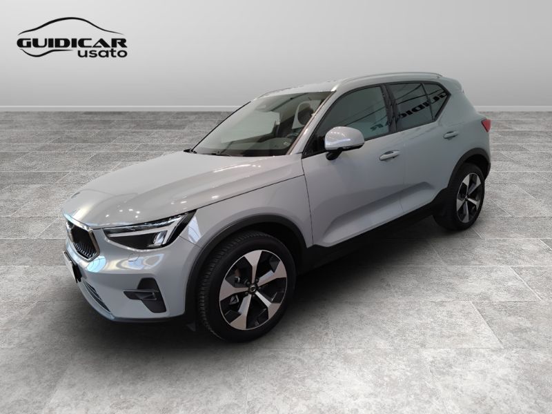 GuidiCar - VOLVO XC40 2023 2024 XC40 2.0 b3 Core auto Usato