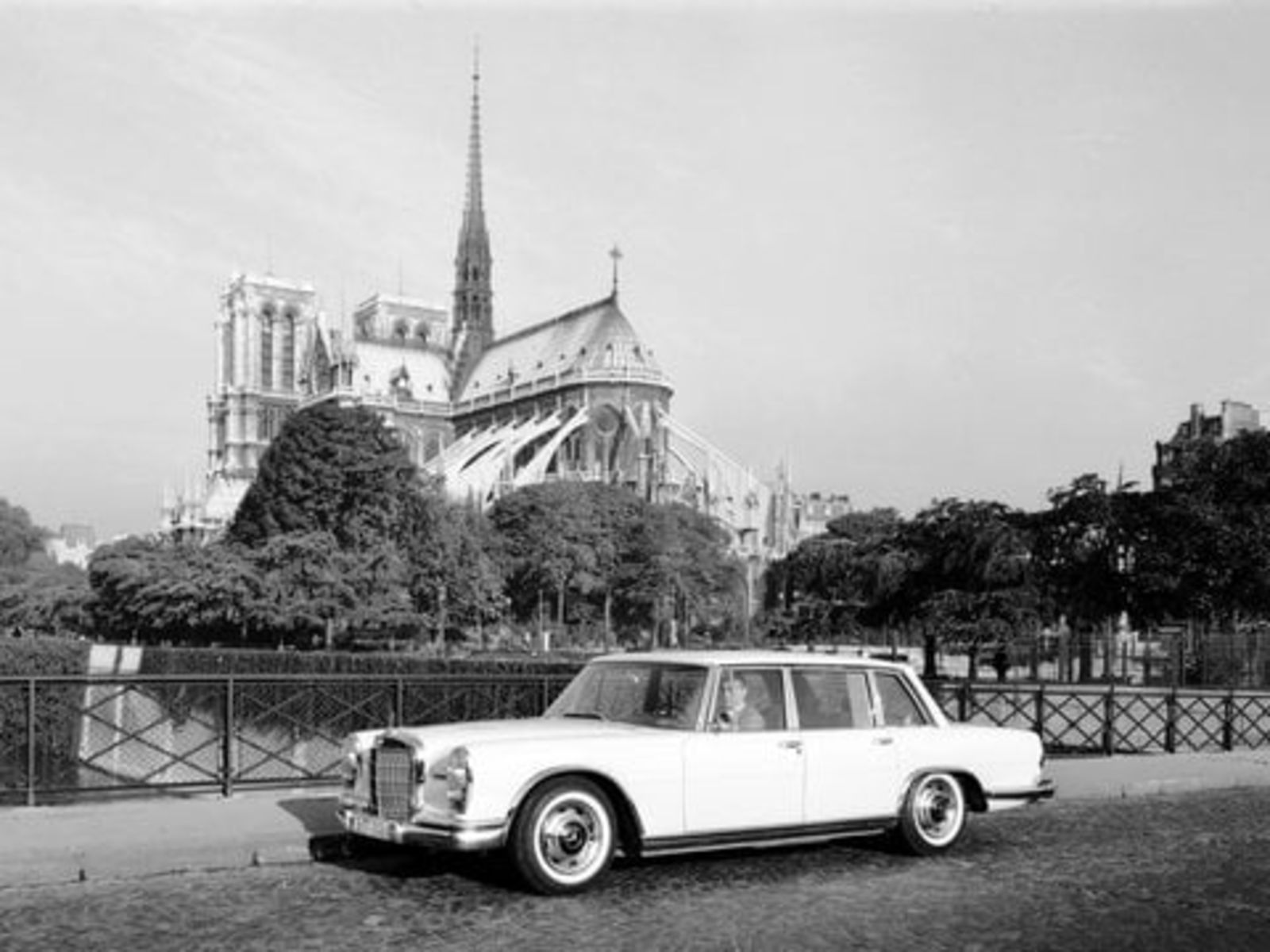 Guidicar - La Mercedes-Benz 600 di Maria Callas e la visionaria C 111-II protagoniste al Rétromobile 2025 di Parigi