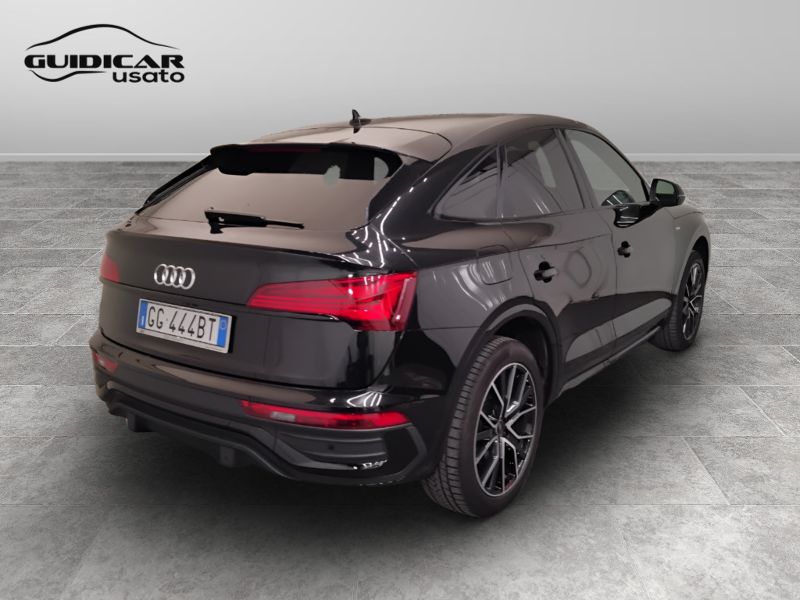 GuidiCar - AUDI Q5 2021 Q5 Sportback 40 2.0 tdi mhev 12V S line quattro s tronic Usato