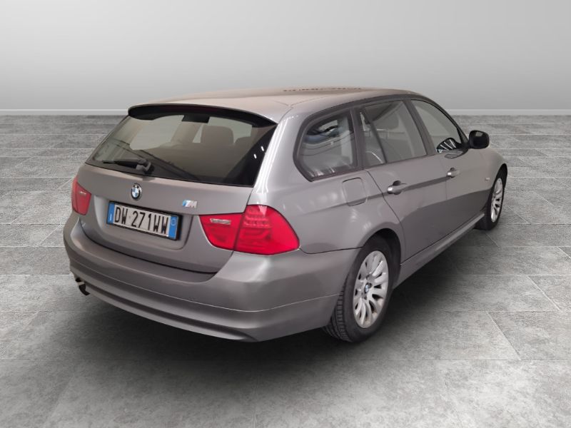 GuidiCar - BMW Serie 3 2009 318d Touring 2.0 Eletta 143cv FL Usato