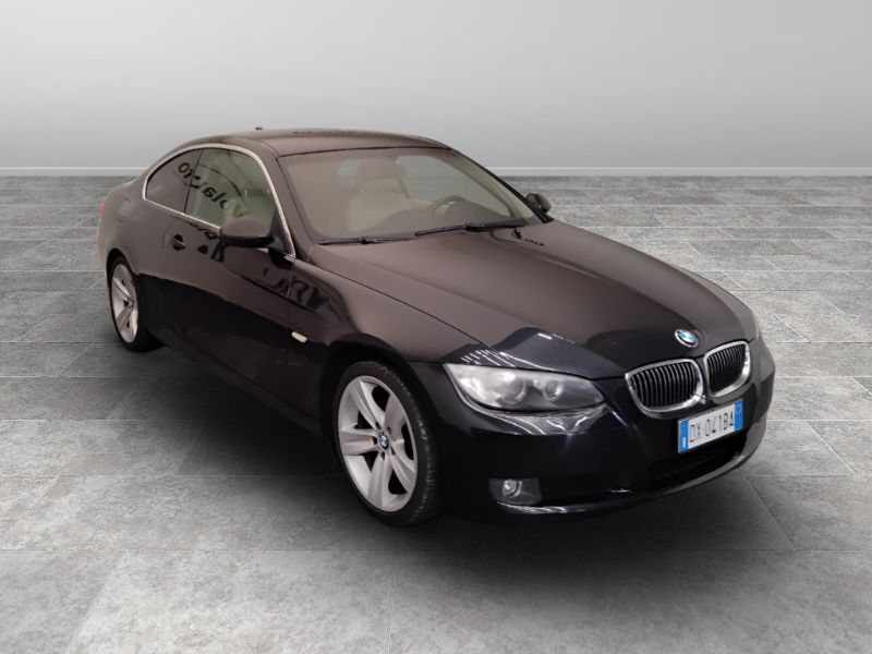 GuidiCar - BMW Serie 3 2009 320d Coupe Attiva 177cv Usato