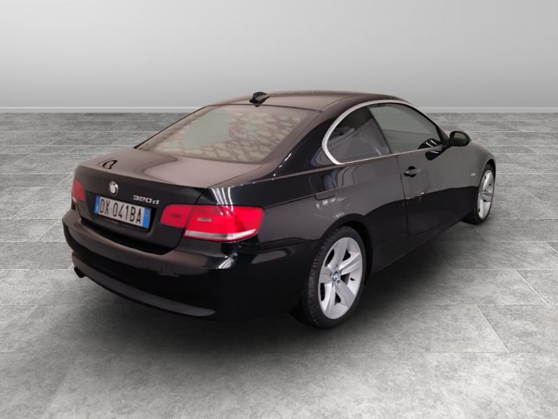 GuidiCar - BMW Serie 3 2009 320d Coupe Attiva 177cv Usato