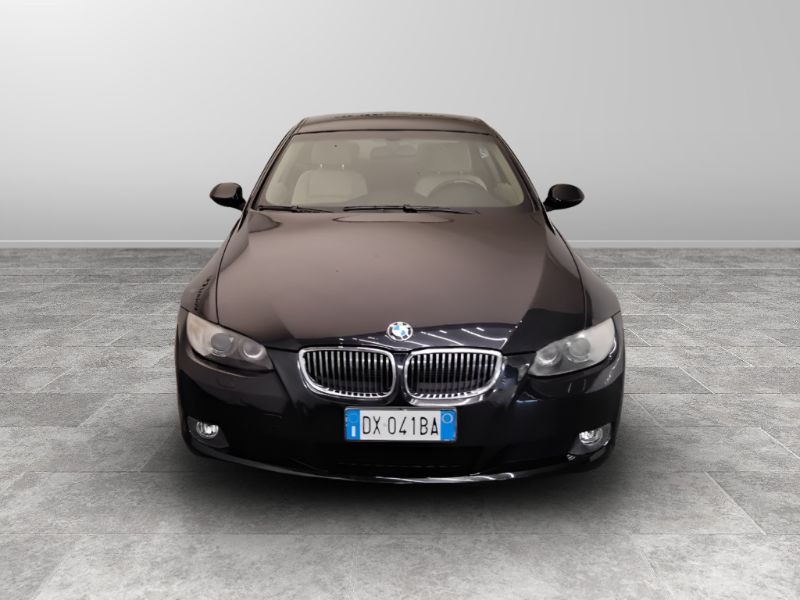 GuidiCar - BMW Serie 3 2009 320d Coupe Attiva 177cv Usato