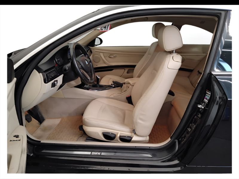 GuidiCar - BMW Serie 3 2009 320d Coupe Attiva 177cv Usato