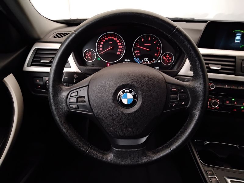 GuidiCar - BMW Serie 3 F30 2015 Berlina 2018 318d Business Advantage auto Usato