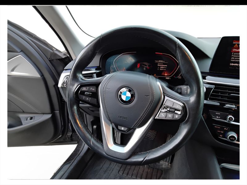 GuidiCar - BMW Serie 5 2020 520d Touring mhev 48V xdrive Luxury auto Usato