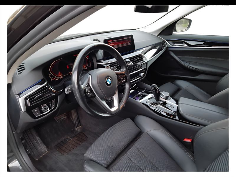 GuidiCar - BMW Serie 5 2020 520d Touring mhev 48V xdrive Luxury auto Usato