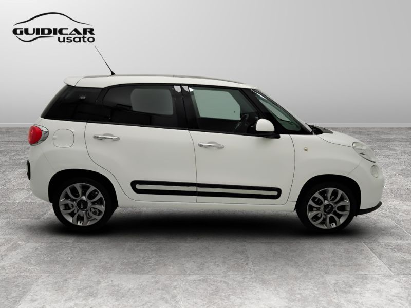 GuidiCar - FIAT 500L 2017 Cross 2013 500L 1.3 mjt Lounge 85cv Usato