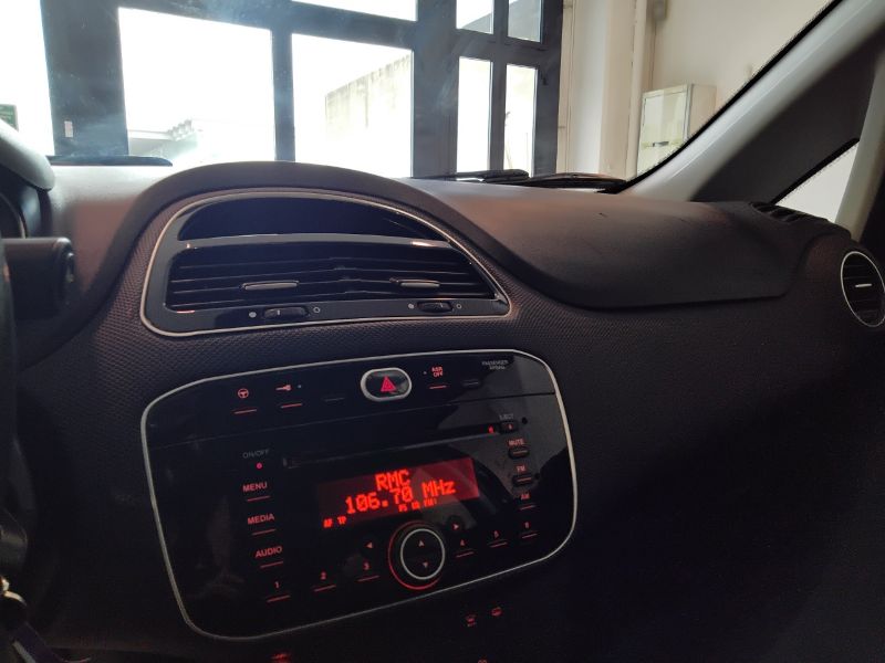 GuidiCar - FIAT Punto 2018 Punto 1.2 Lounge 5p E6 Usato