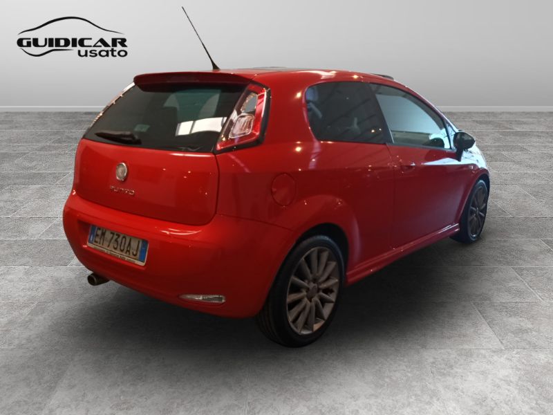 GuidiCar - FIAT Punto III 2012 2012 Punto 3p 1.4 m-air 16v t. Sport s&s 135cv Usato