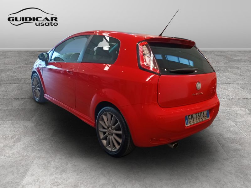 GuidiCar - FIAT Punto III 2012 2012 Punto 3p 1.4 m-air 16v t. Sport s&s 135cv Usato