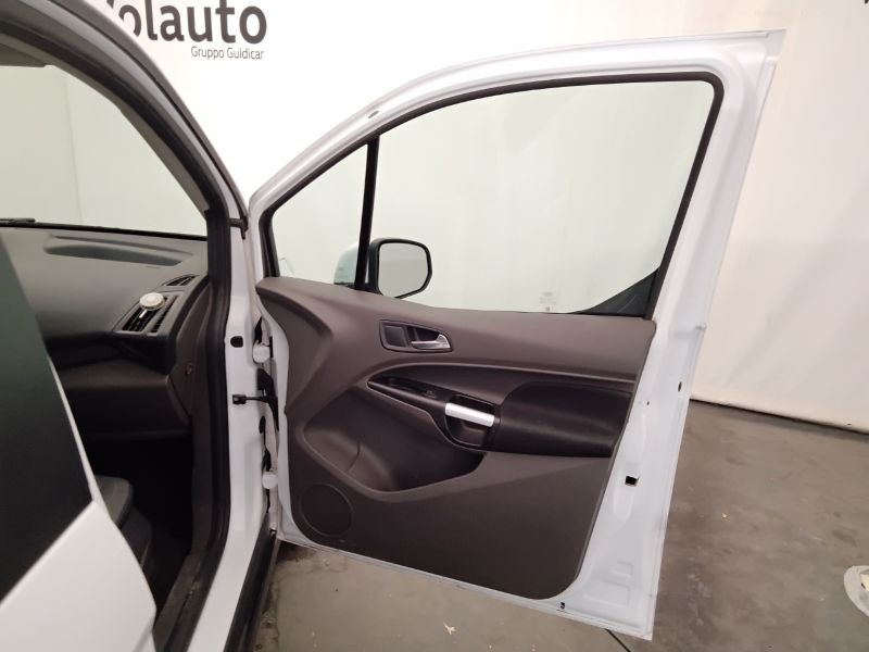 GuidiCar - FORD Tourneo Connect 2018 gran tourneo connect 1.5 tdci 120cv 7p.ti titanium auto E6.2 Usato