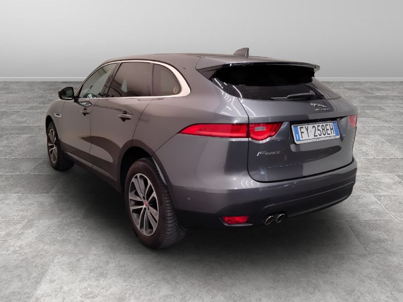 GuidiCar - JAGUAR F-Pace 2015 2019 F-Pace 2.0d i4 R-Sport awd 180cv auto my19 Usato