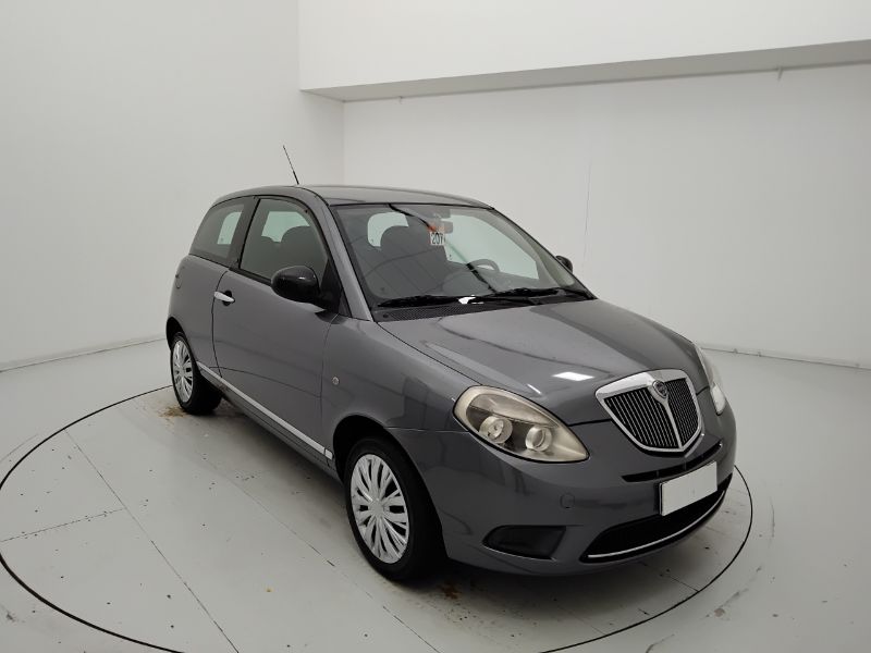 GuidiCar - LANCIA Ypsilon II 2007 2011 Ypsilon 1.2 8v Diva 69cv Usato