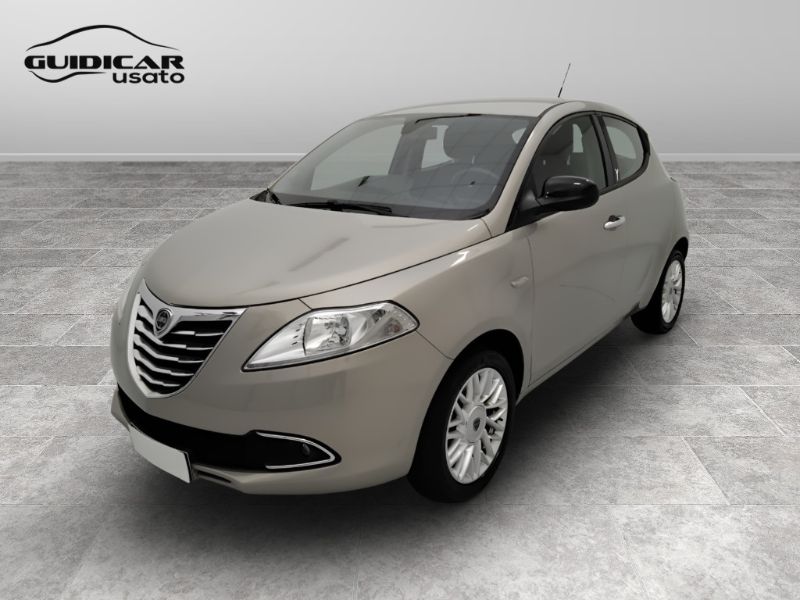 GuidiCar - LANCIA Ypsilon III 2011 2015 Ypsilon 1.2 8v Gold c/CL 69cv E6 Usato