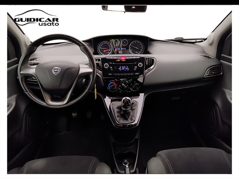 GuidiCar - LANCIA Ypsilon III 2011 2011 Ypsilon 1.2 8v Gold s&s 69cv Usato