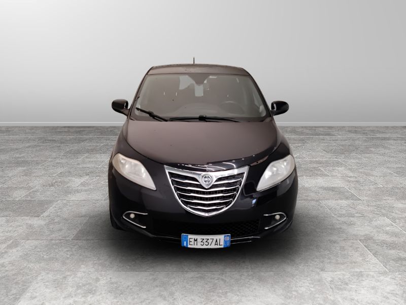 GuidiCar - LANCIA Ypsilon III 2011 2012 Ypsilon 1.2 8v Silver ecochic Gpl 69cv Usato