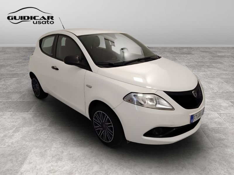 GuidiCar - LANCIA Ypsilon III 2015 2019 Ypsilon 1.2 Elefantino Blu s&s 69cv my19 Usato