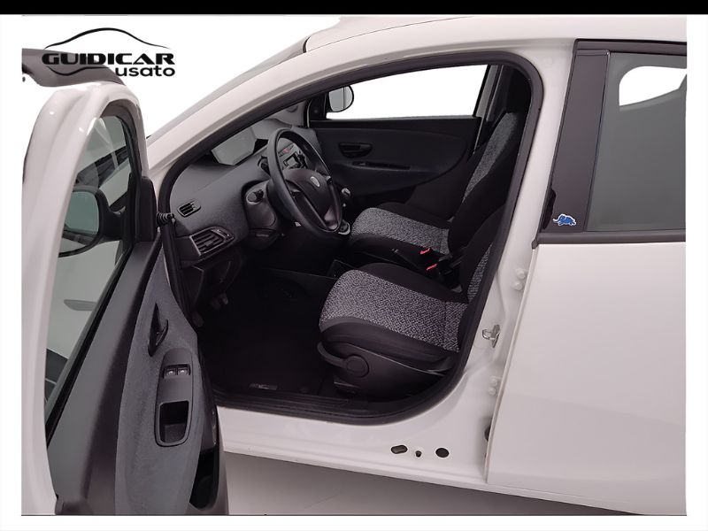 GuidiCar - LANCIA Ypsilon III 2015 2019 Ypsilon 1.2 Elefantino Blu s&s 69cv my19 Usato