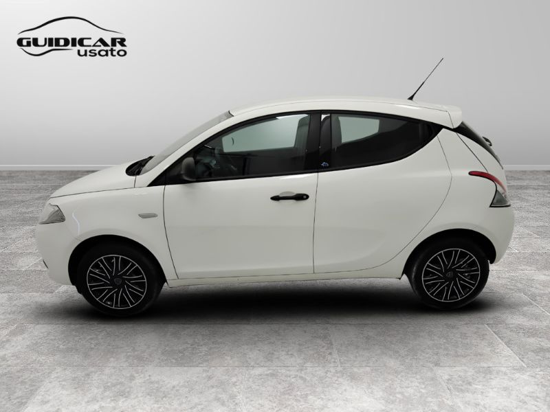 GuidiCar - LANCIA Ypsilon III 2015 2019 Ypsilon 1.2 Elefantino Blu s&s 69cv my19 Usato