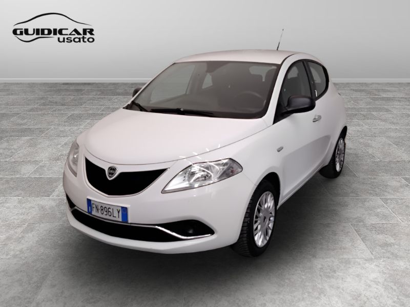 GuidiCar - LANCIA Ypsilon 2018 Ypsilon 1.2 Gold 69cv my16 Usato