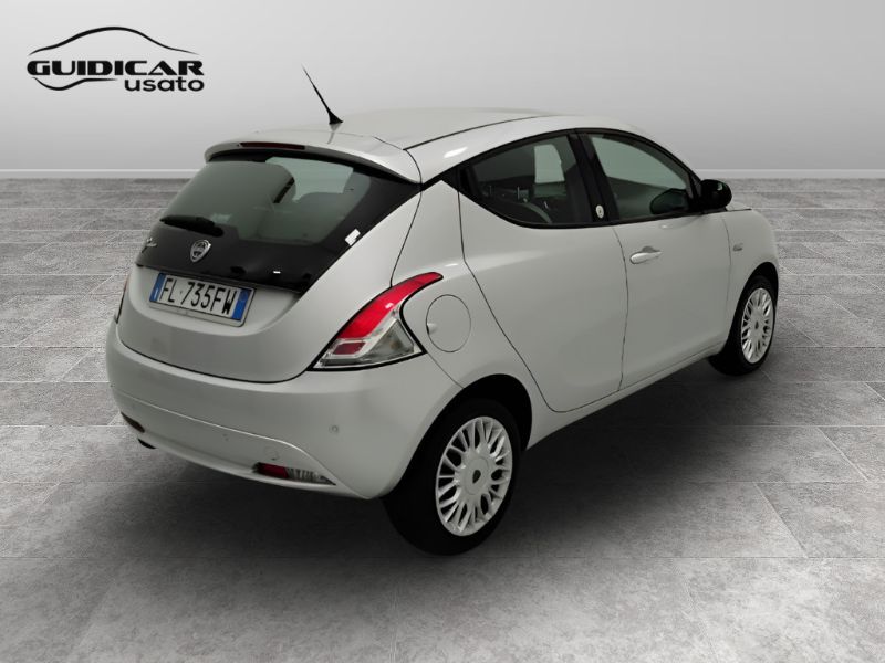 GuidiCar - LANCIA Ypsilon III 2015 2017 Ypsilon 1.2 Gold ecochic Gpl 69cv my16 Usato