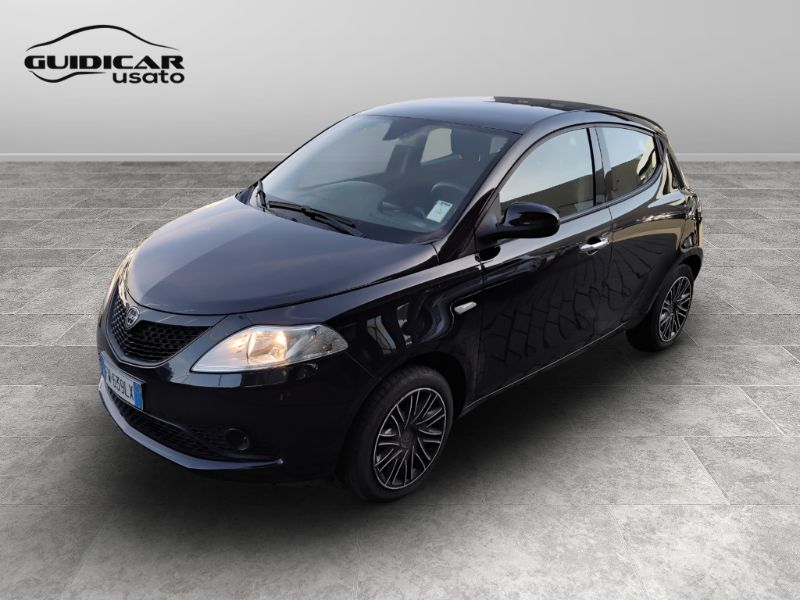 GuidiCar - LANCIA Ypsilon III 2015 2019 Ypsilon 1.2 Gold s&s 69cv my19 Usato