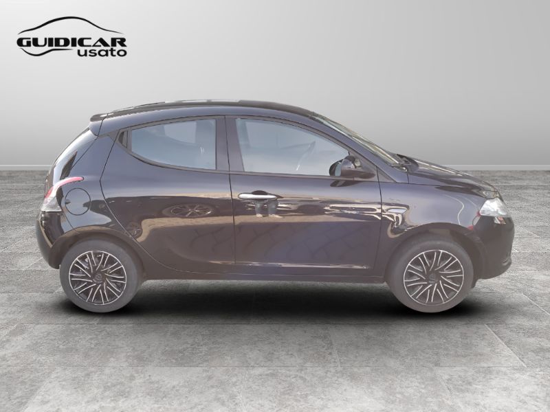 GuidiCar - LANCIA Ypsilon III 2015 2019 Ypsilon 1.2 Gold s&s 69cv my19 Usato