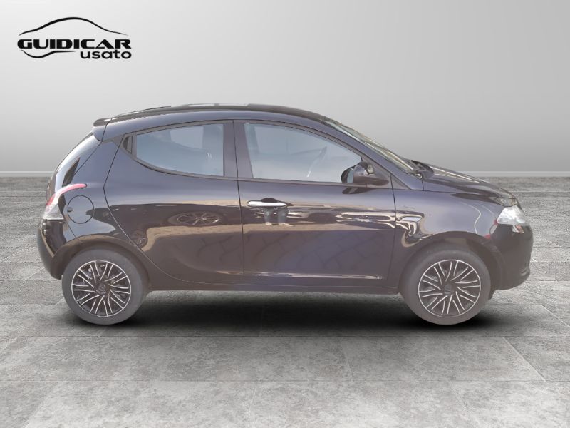 GuidiCar - LANCIA Ypsilon III 2015 2019 Ypsilon 1.2 Gold s&s 69cv my19 Usato