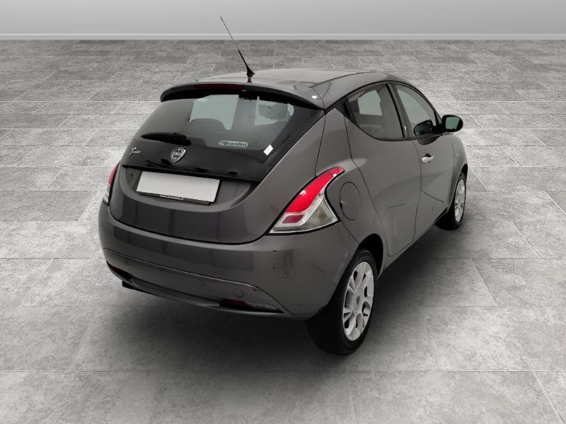 GuidiCar - LANCIA Ypsilon III 2015 2016 Ypsilon 1.3 mjt Gold s&s 95cv Usato