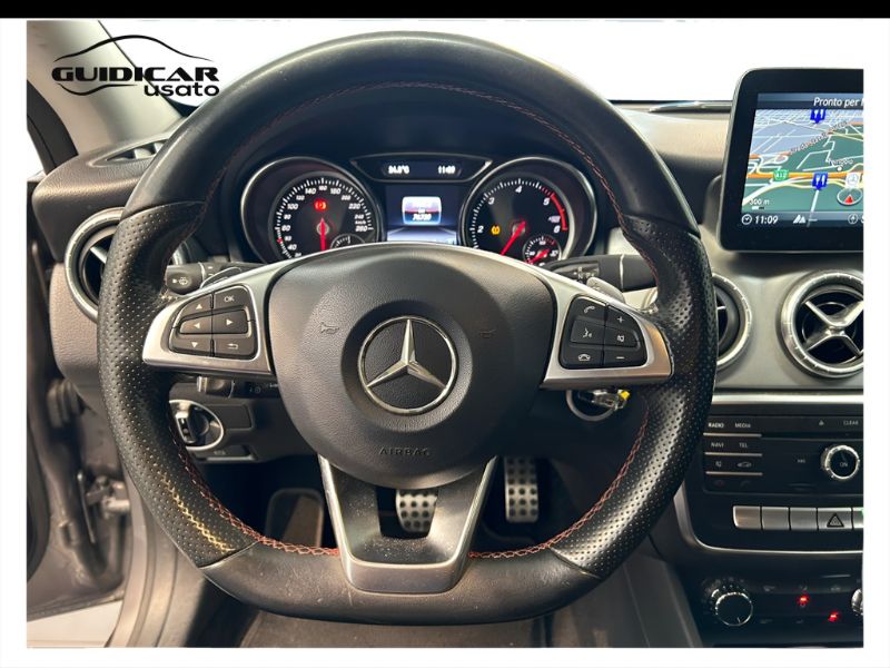 GuidiCar - Mercedes CLA 2019 CLA 200 d Premium 4matic auto FL Usato