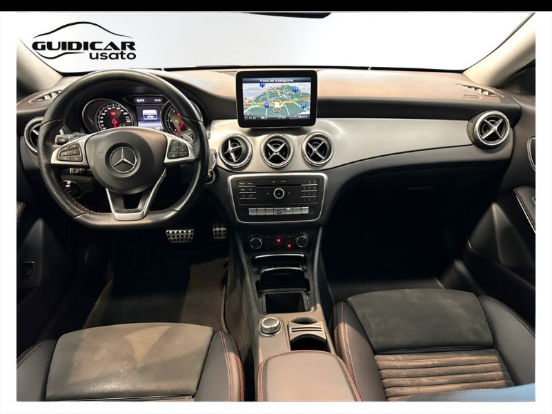 GuidiCar - Mercedes CLA 2019 CLA 200 d Premium 4matic auto FL Usato