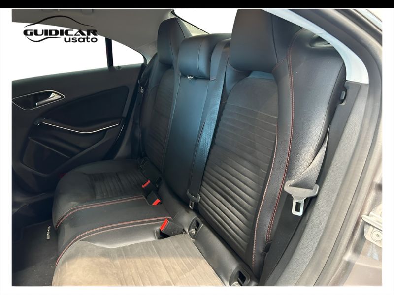 GuidiCar - Mercedes CLA 2019 CLA 200 d Premium 4matic auto FL Usato