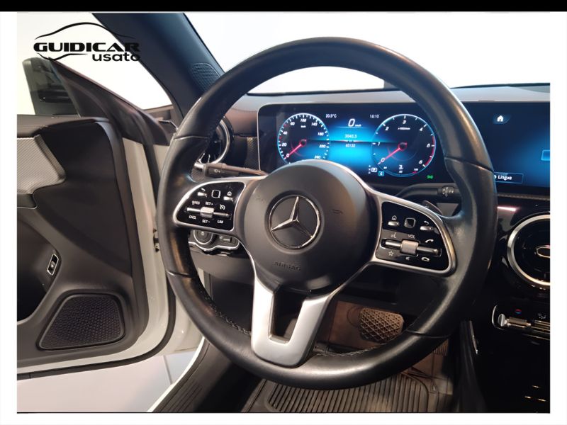 GuidiCar - Mercedes CLA 2020 CLA Coupe 180 d Sport auto Usato