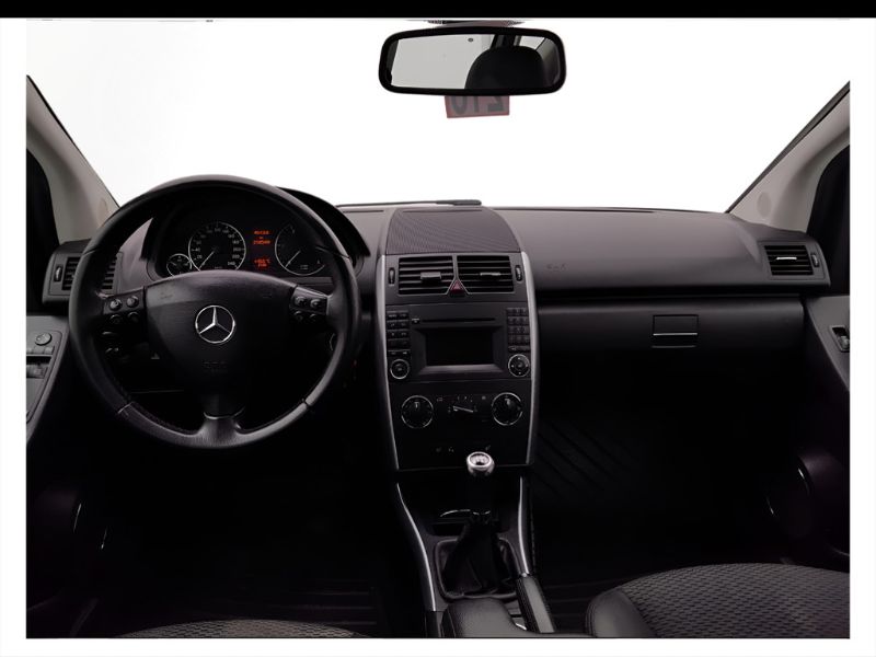 GuidiCar - Mercedes Classe a 2011 A 180 cdi Premium Usato