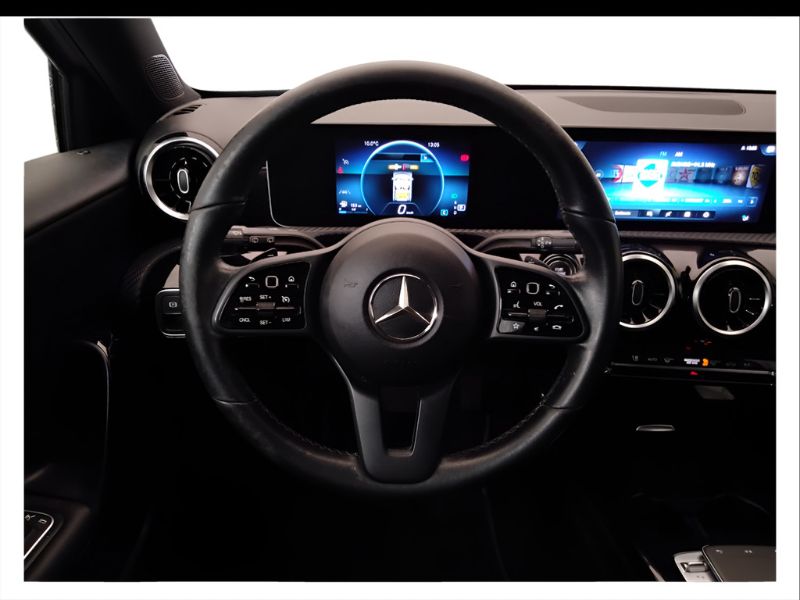 GuidiCar - Mercedes Classe a 2019 A 180 d Business auto Usato