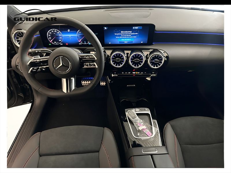 GuidiCar - MERCEDES BENZ CLASSE A 1 A 180 d Automatic Nuovo