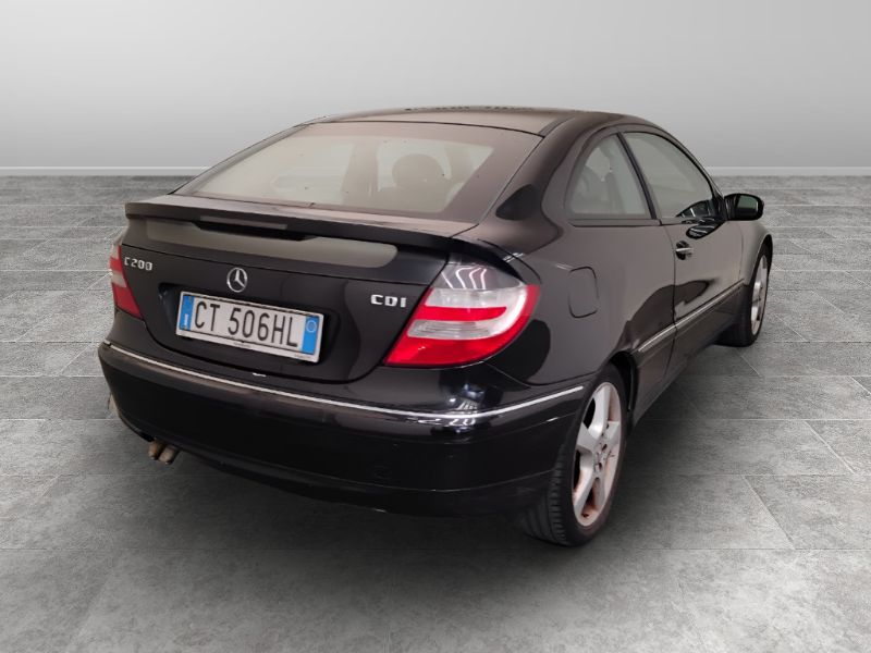 GuidiCar - Mercedes Classe C Sportcoupe - CL203 2004 2005 C SportCoupe 200 cdi Avantgarde Usato