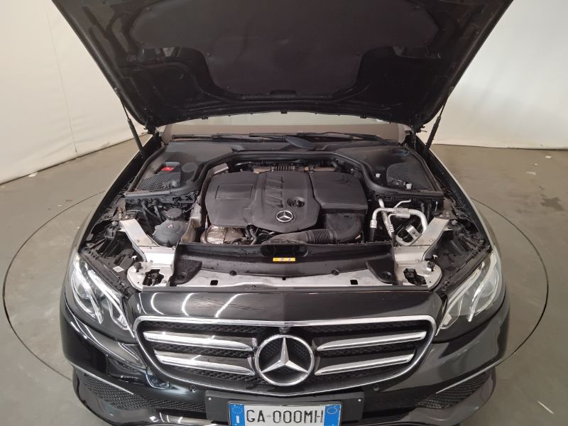 GuidiCar - Mercedes Classe E - S213 SW 2020 E SW 220 d Business Sport auto Usato