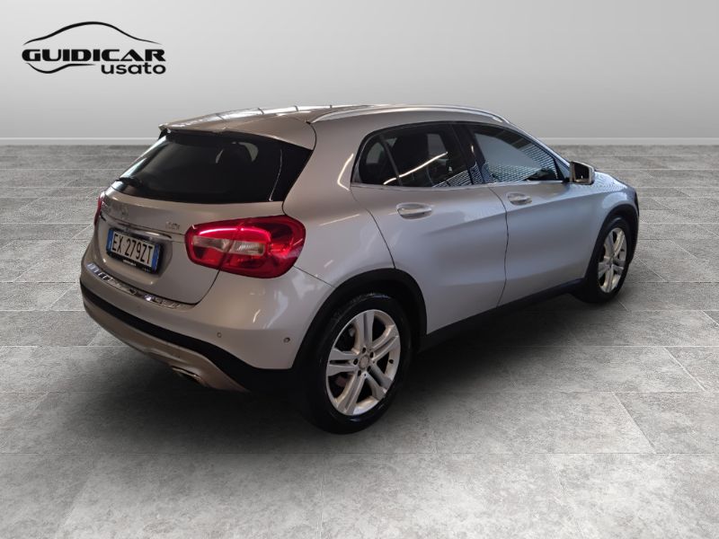 GuidiCar - Mercedes GLA-X156 2014 2015 GLA 200 d (cdi) Sport Usato