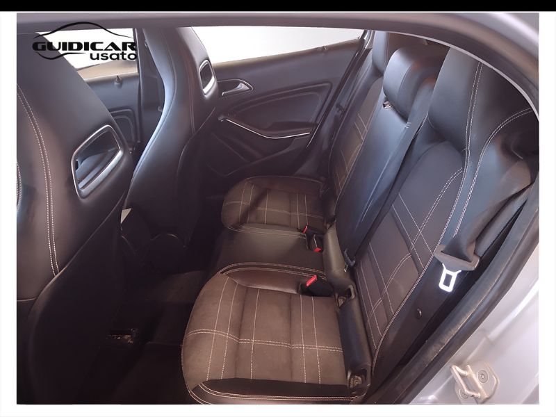 GuidiCar - Mercedes GLA-X156 2014 2015 GLA 200 d (cdi) Sport Usato