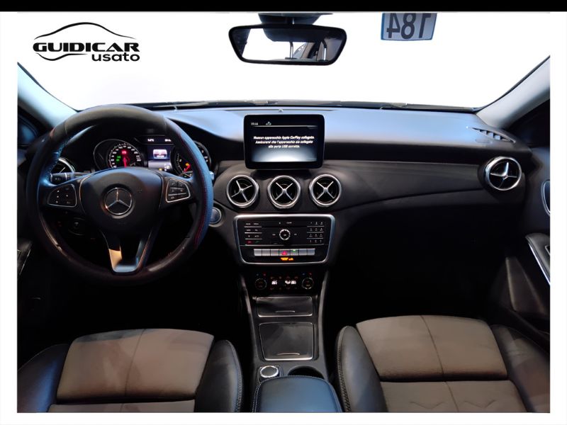 GuidiCar - Mercedes GLA 2017 GLA 180 d Business auto Usato