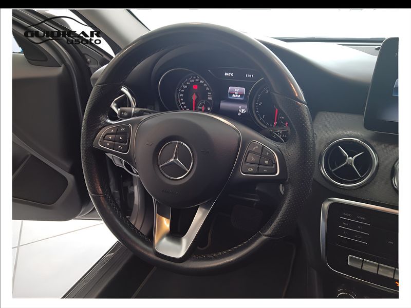 GuidiCar - Mercedes GLA-X156 2017 2019 GLA 200 d Sport auto Usato