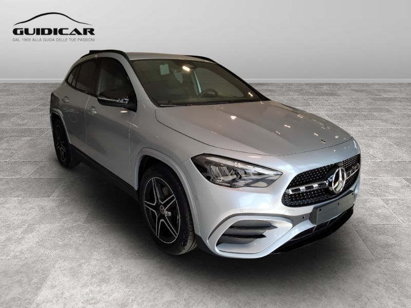 GuidiCar - MERCEDES BENZ NUOVA GLA 1 GLA 180  d Automatic Nuovo