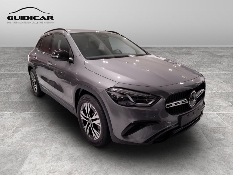 GuidiCar - MERCEDES BENZ NUOVA GLA 1 GLA 180  d Automatic Nuovo