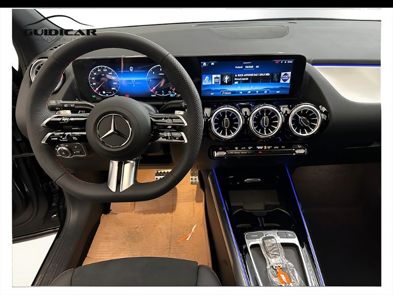 GuidiCar - MERCEDES BENZ NUOVA GLA 1 GLA 180  d Automatic Nuovo