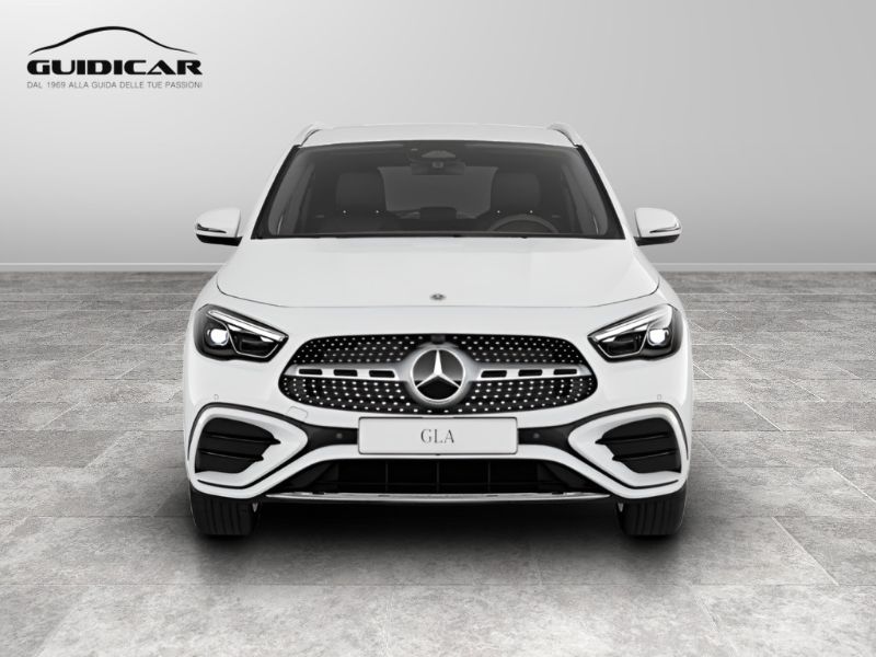 GuidiCar - MERCEDES BENZ NUOVA GLA 1 GLA 180  d Automatic Nuovo